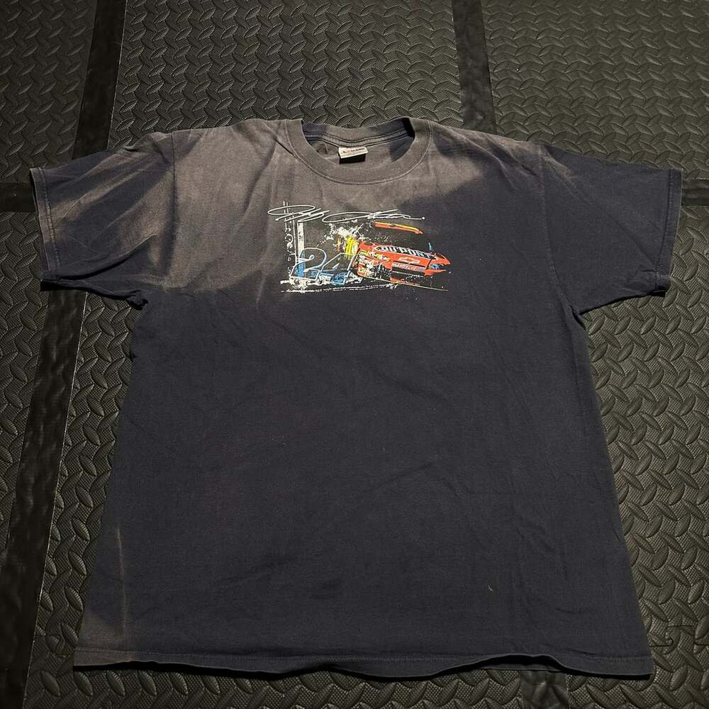 Vintage Chase Authentics Jeff Gordon #24 NASCAR Dupont Impala SS Graphic T-Shirt